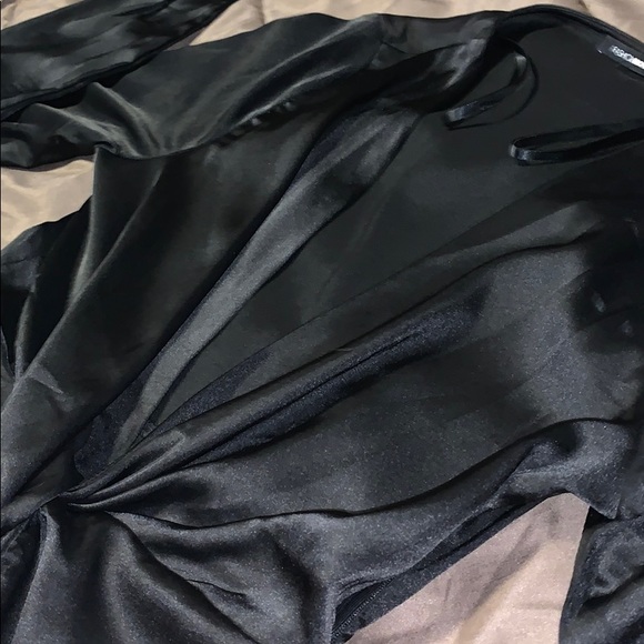 Black dress - Picture 4 of 5